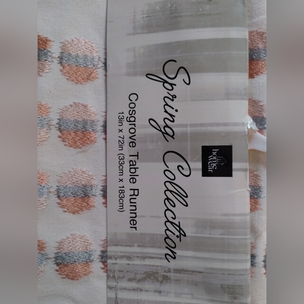Homewear Spring Collection Cosgrove Table Runner - Picture 6 of 8